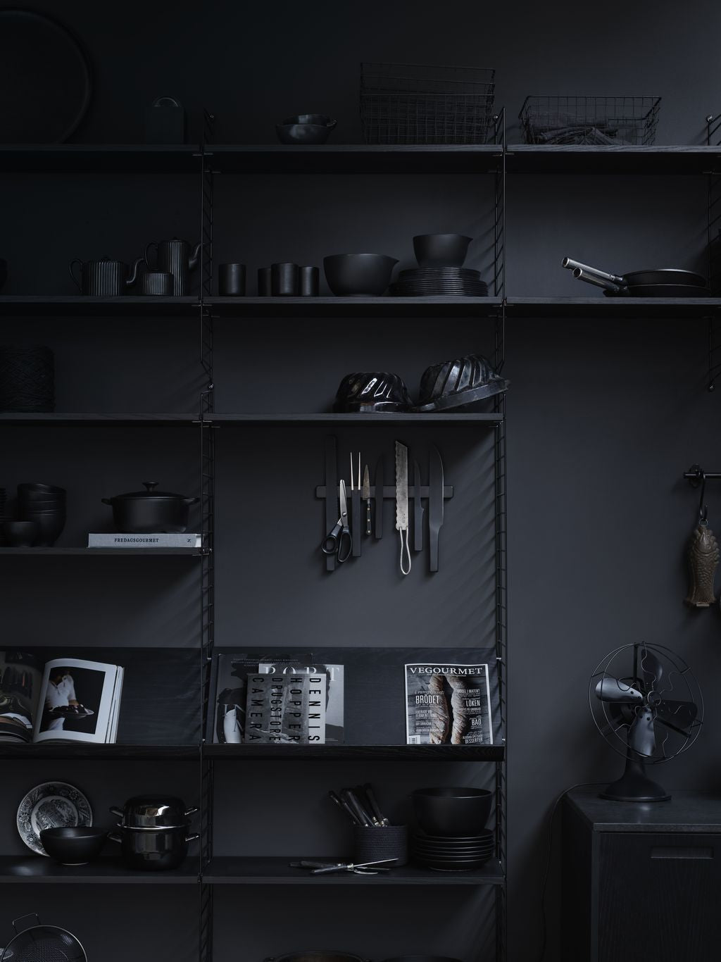 String Furniture Saitensystem Seitenplatte Wand montiert 30x75 cm schwarz, 2 -set von 2