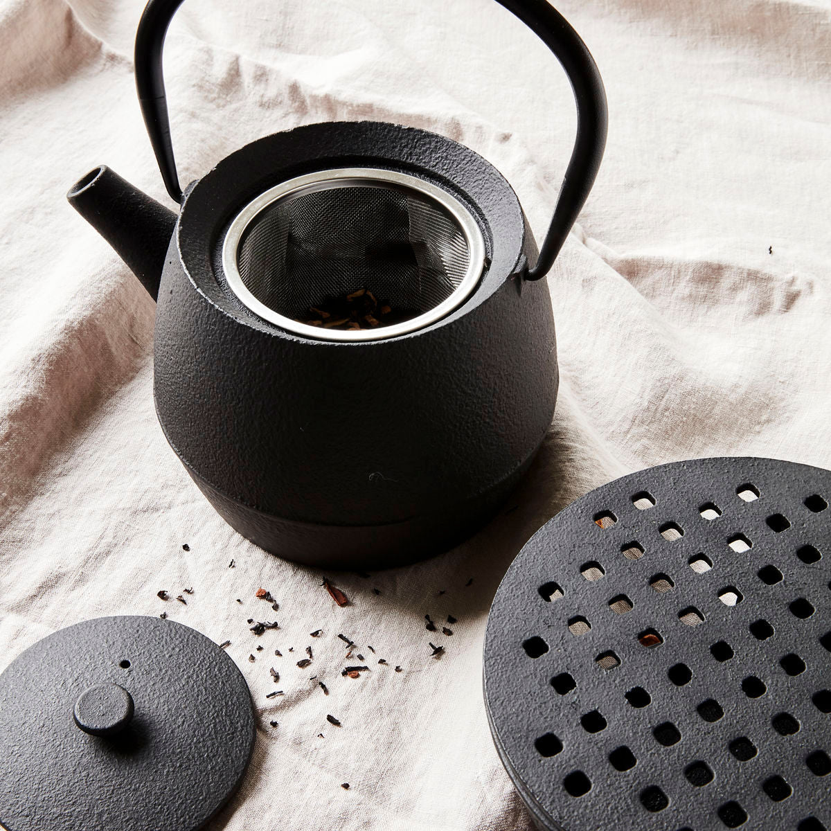 Nicolas Vahe Teapot, nvcast, noir