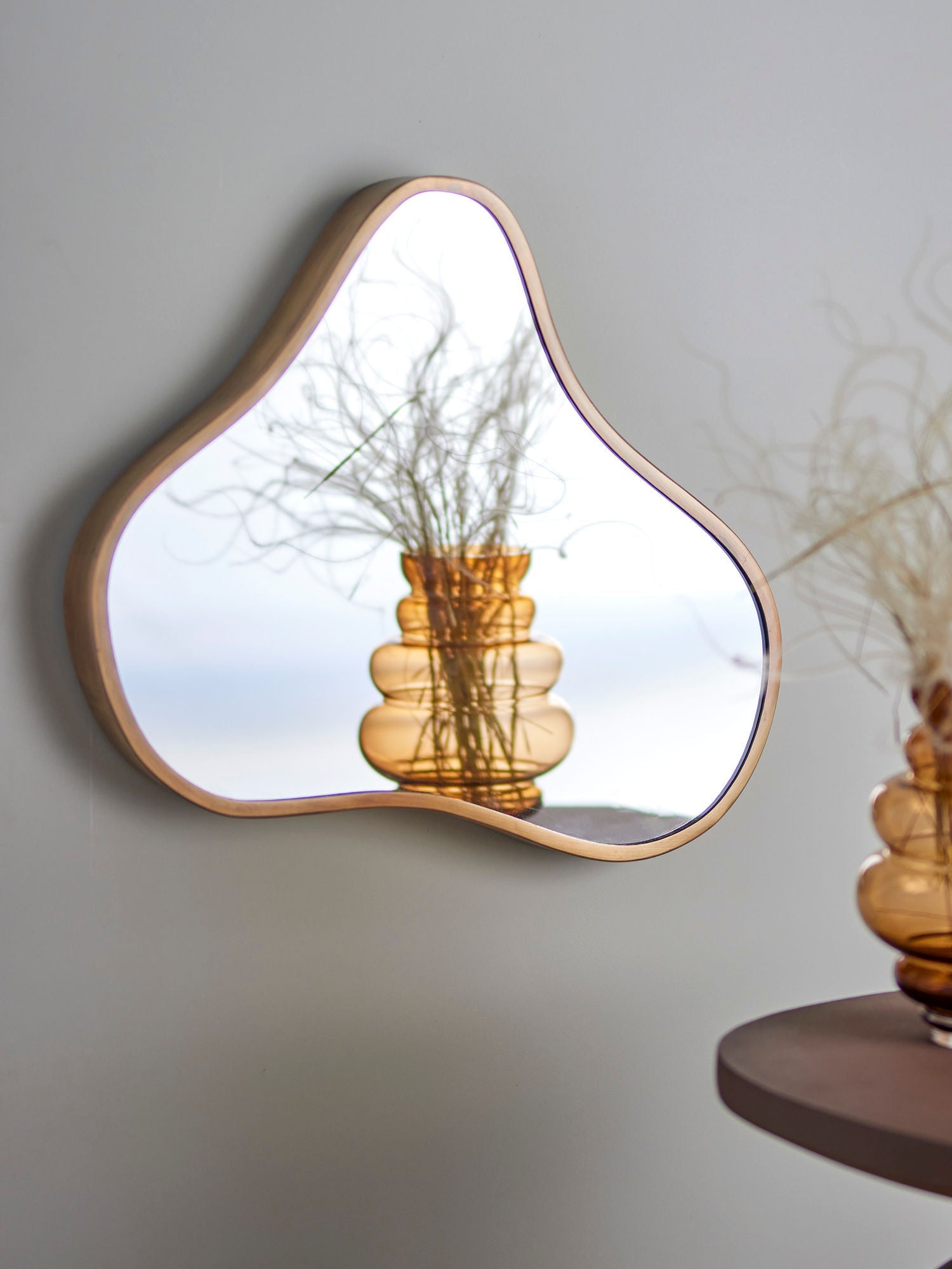 Specchio da parete Bloomingville Abigail, ottone, metallo