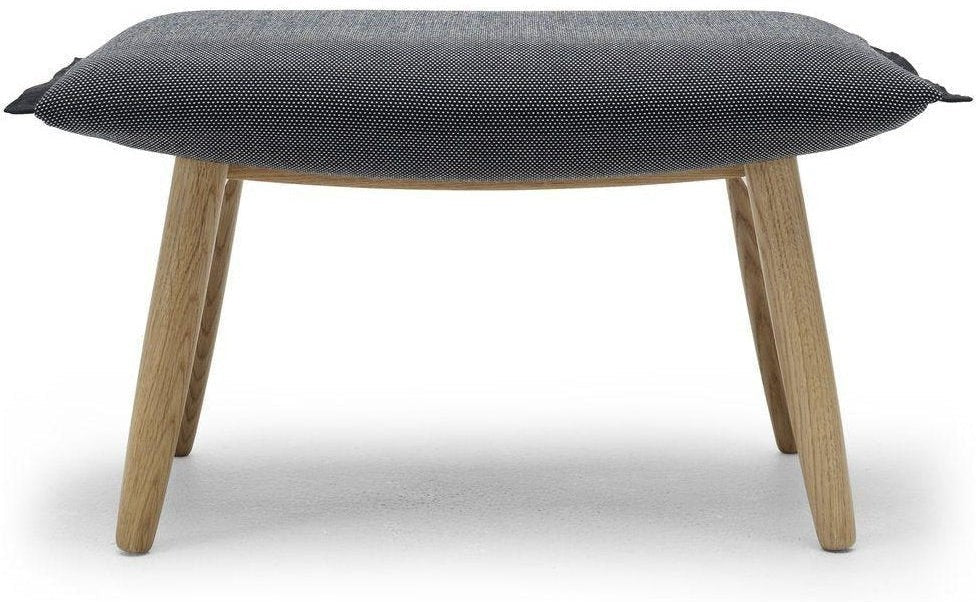 Carl Hansen E016 Embrace, chêne huilé / tissu gris foncé