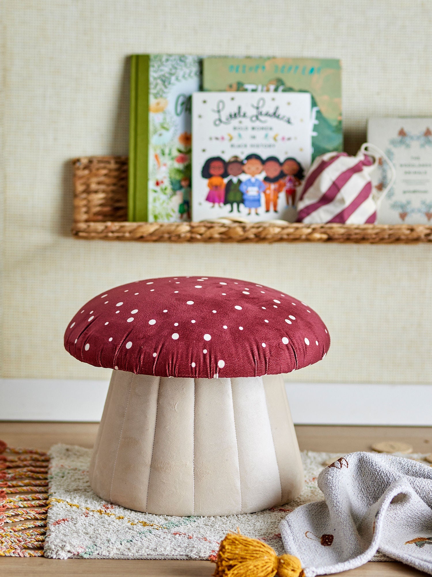 Bloomingville Mini Lue Pouf, rosso, poliestere