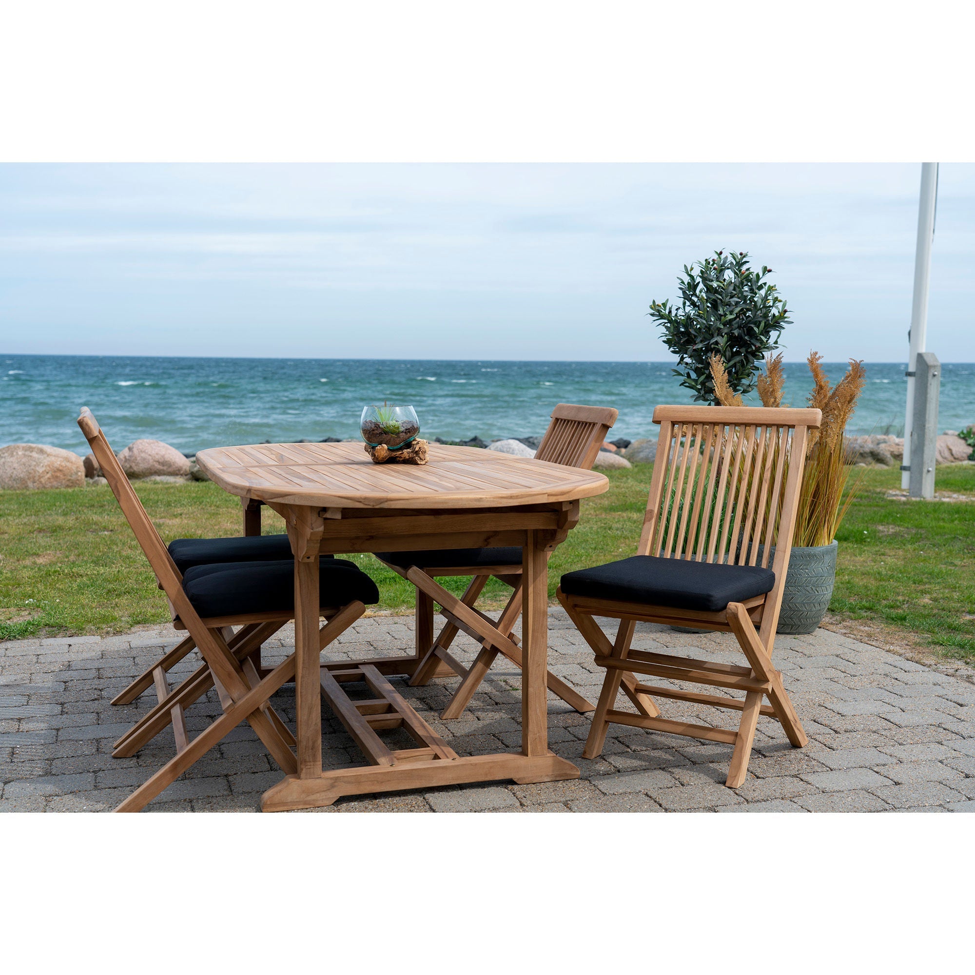 House Nordic Salamanca teak spisebord