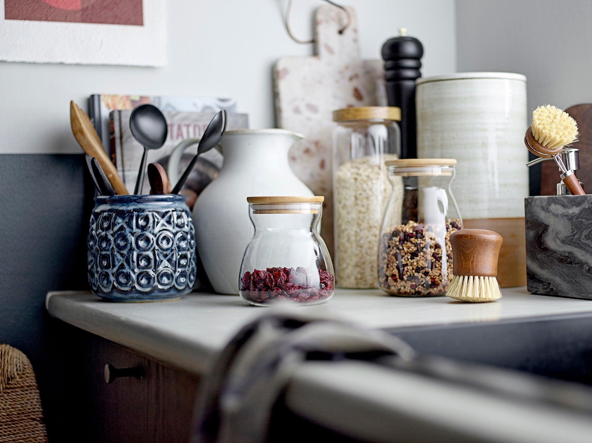 Bloomingville Okan Jar w/lid，棕色，stone器