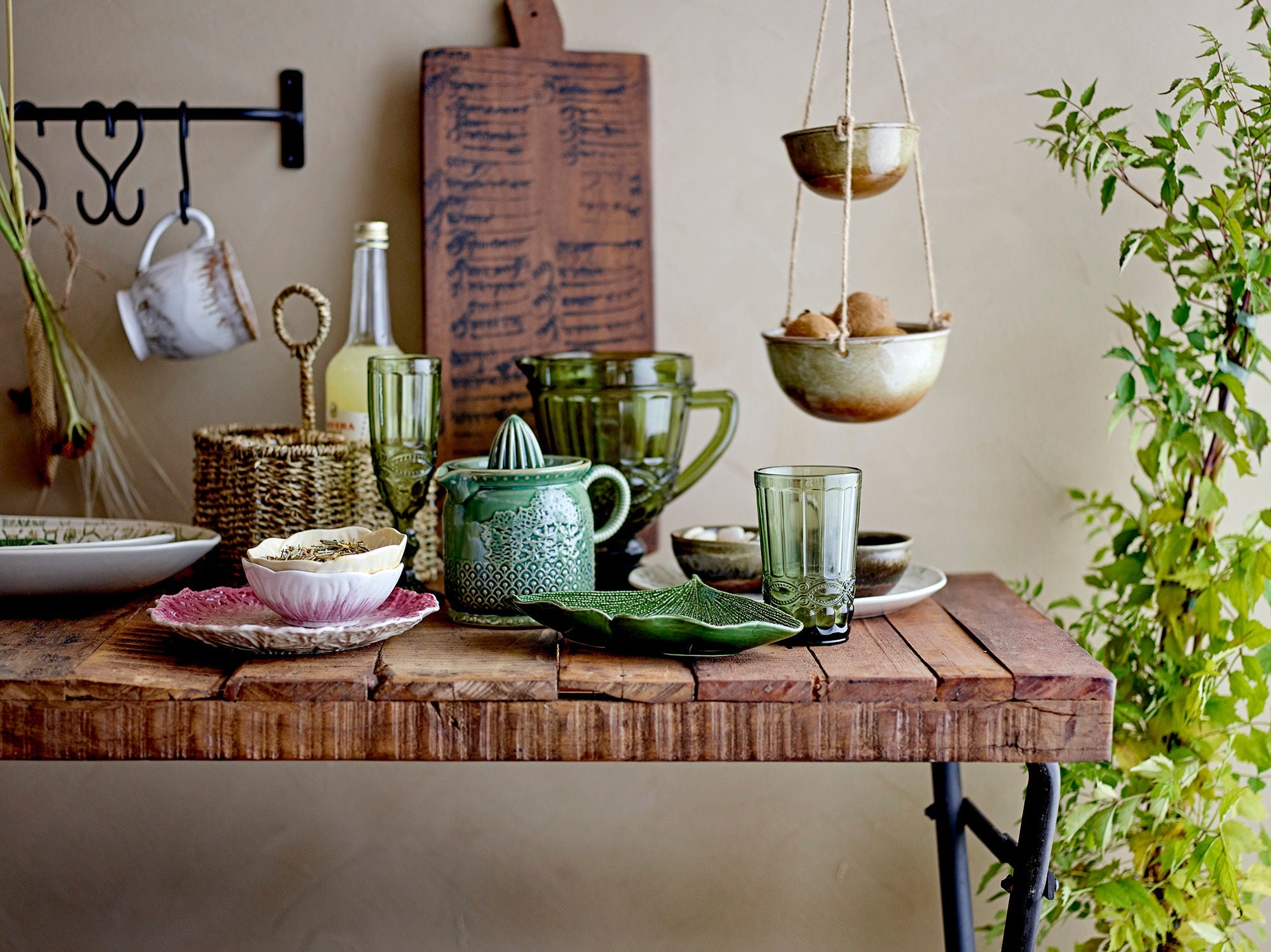 Colección creativa Mesa de comedor de Mauie, Naturaleza, madera recuperada