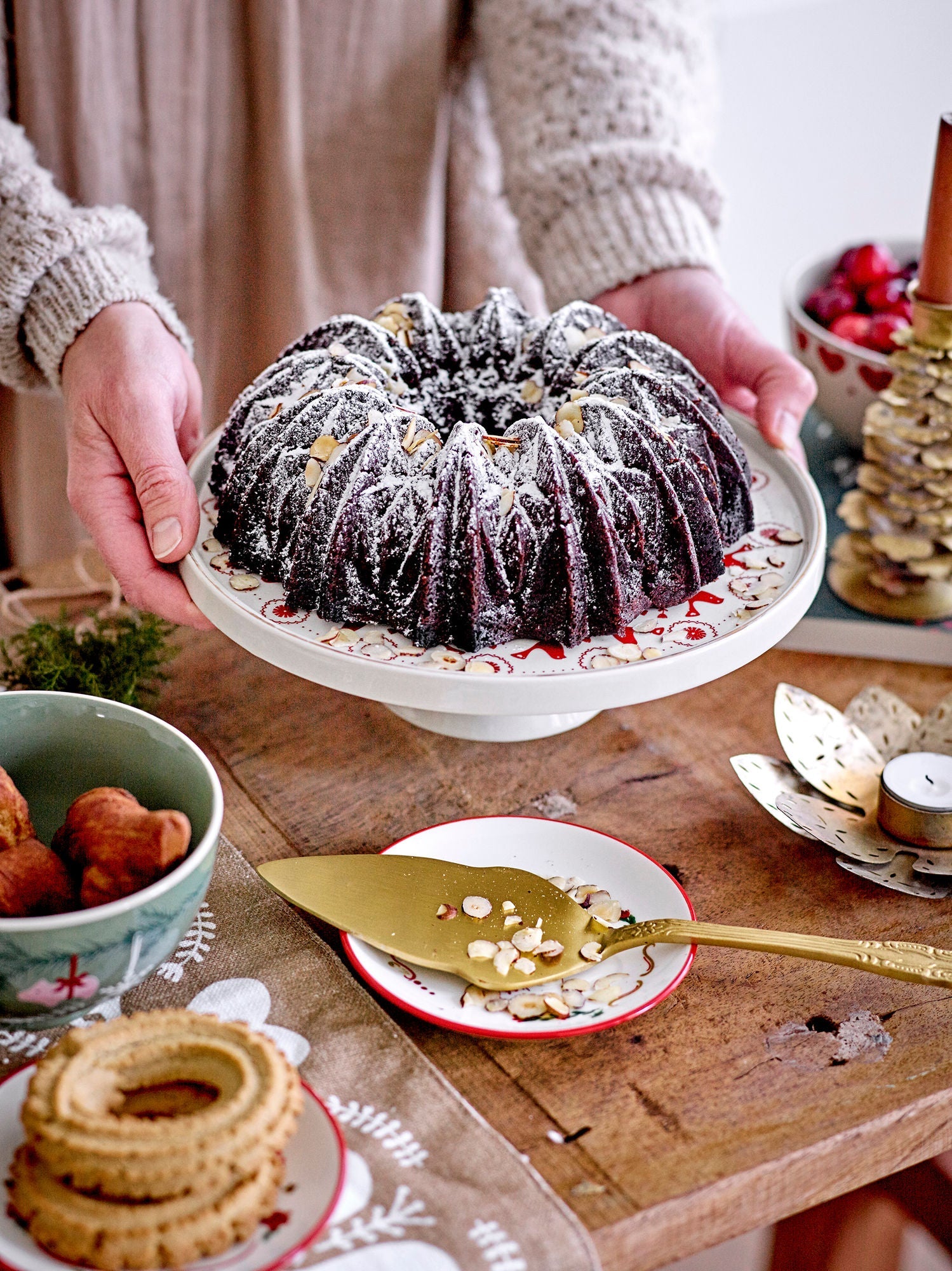 Bloomingville Jolly Cake Tray, rød, steingods