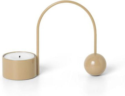 Ferm Living Balance -Kerzeninhaber, dunkle Aubergine