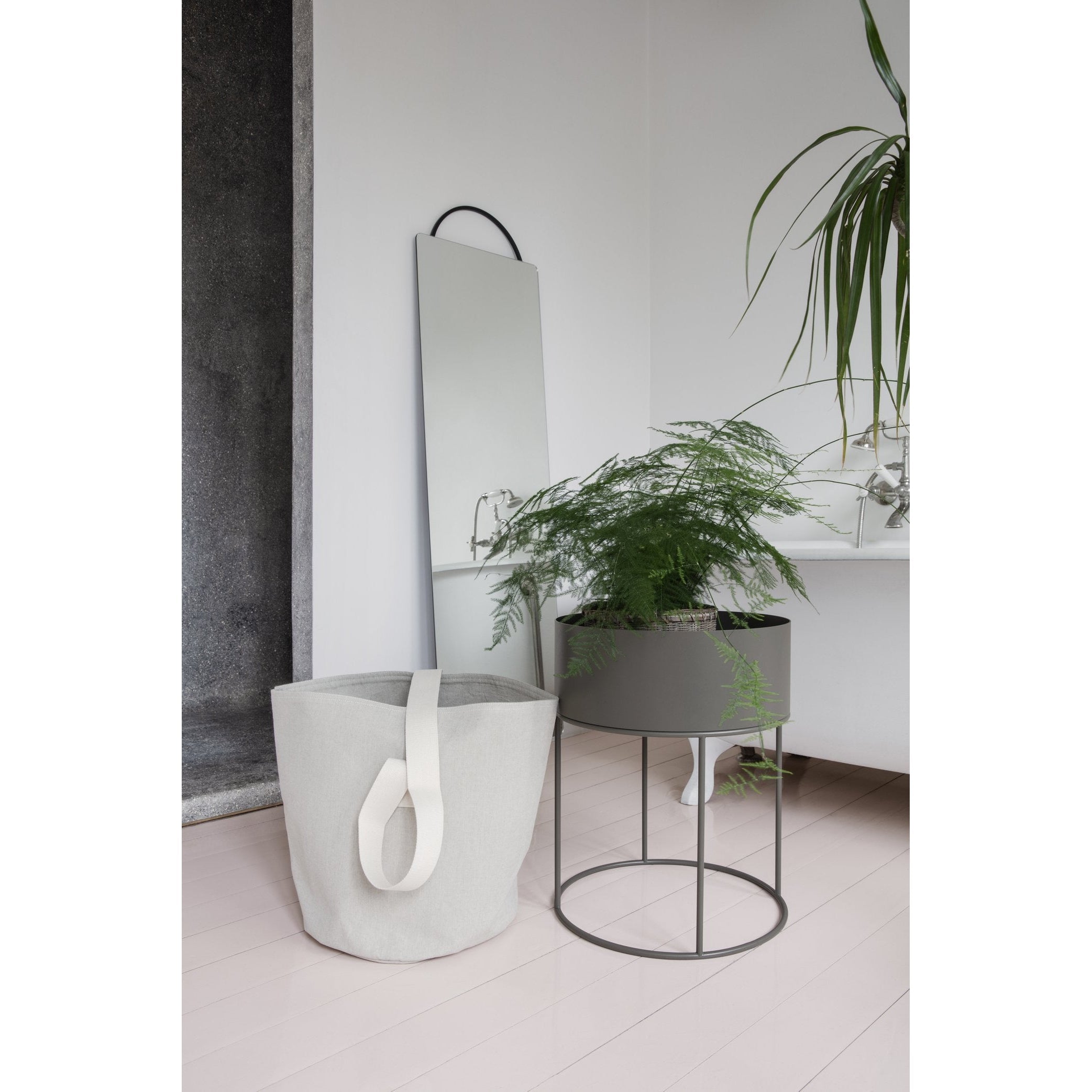 Ferm Living Planteur noir, rond