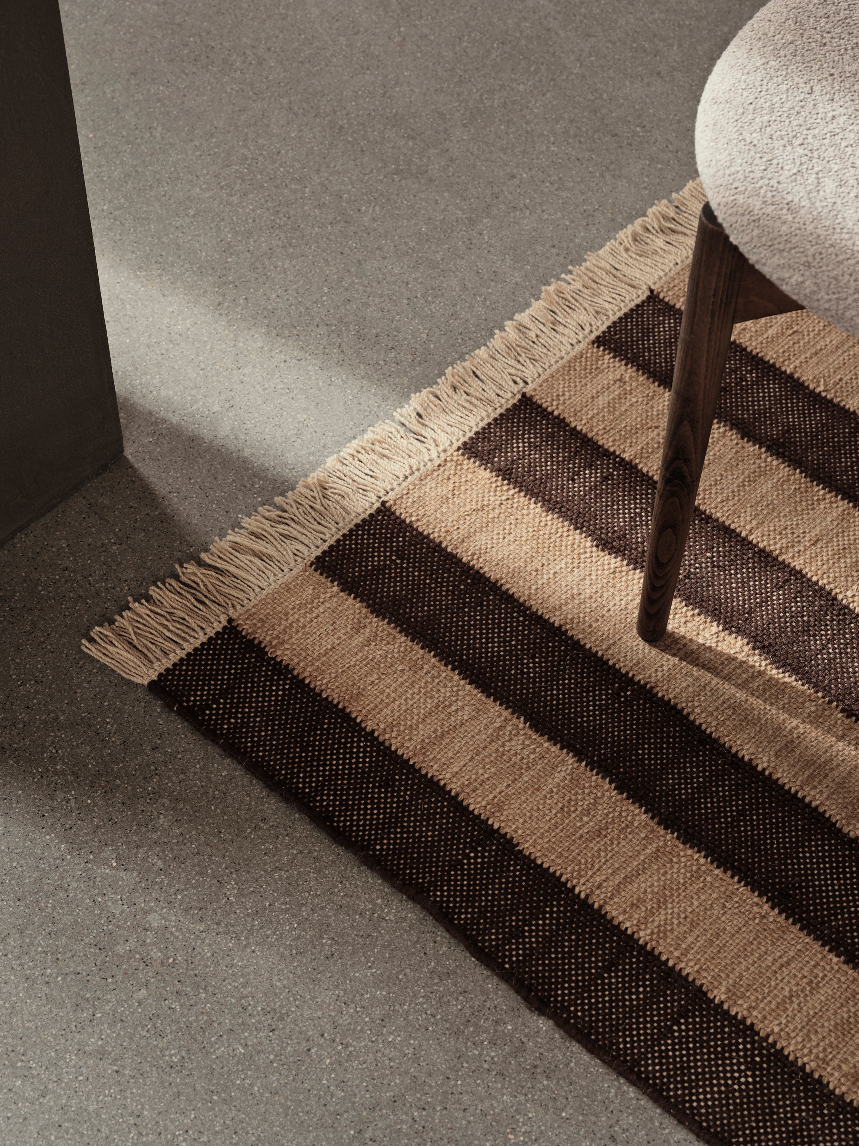 Ferm Living Ives Rug 80 x 140 Tan/súkkulaði