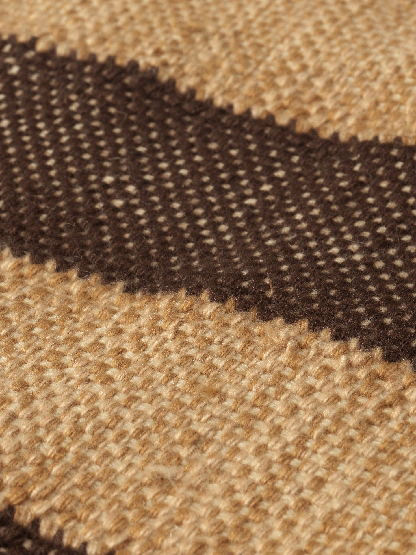 Ferm Living Tapis ives 80 x 140 Tan / chocolat