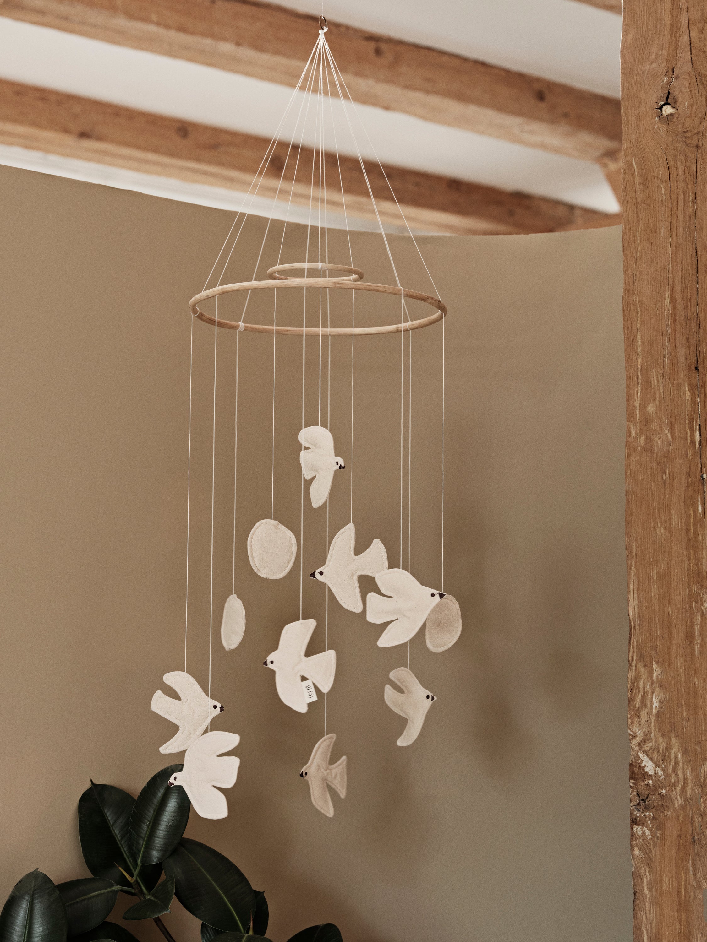 Ferm Living Swif Bird Mobile -sovellus