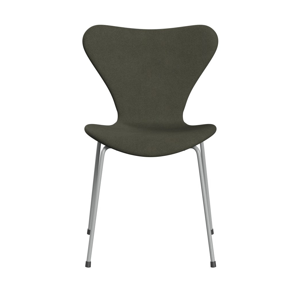 Fritz Hansen 3107 Chair Full Upholstery, Nine Grey/Divina Military Green