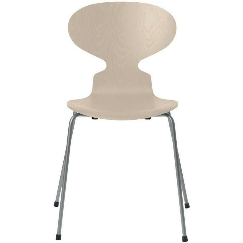 Fritz Hansen Bol beige léger de la chaise de fourmis teinte, base gris argenté