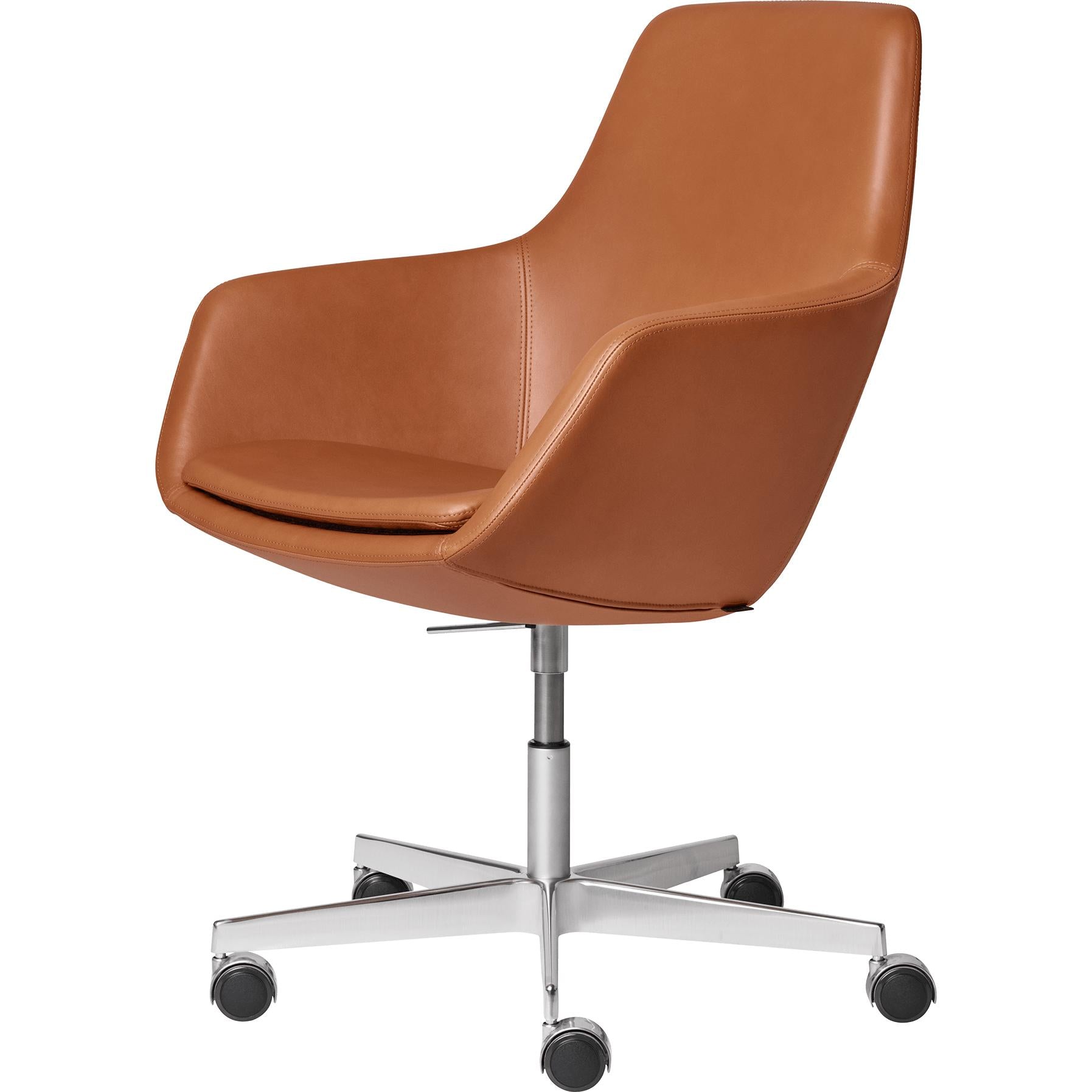 Fritz Hansen Little Giraffe Drehstuhl Leder Grace, Nussbaum