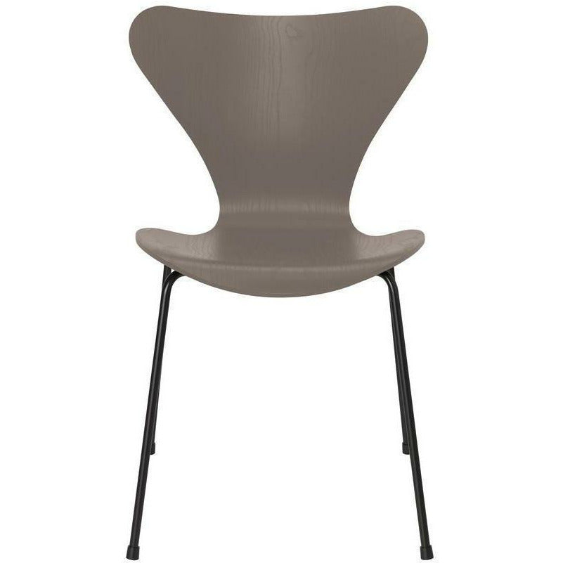 Fritz Hansen Serie 7 Stuhl Farbige Esche Tiefe Tonschale, Schwarzer Sockel