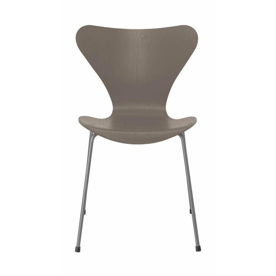 Fritz Hansen Series 7 Silla Ceniza de color cenizas de arcilla profunda, base gris plateado