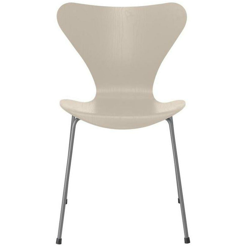 Fritz Hansen Series 7 Chair Dyed Ash Light Beige Bowl, Silver Grey Base