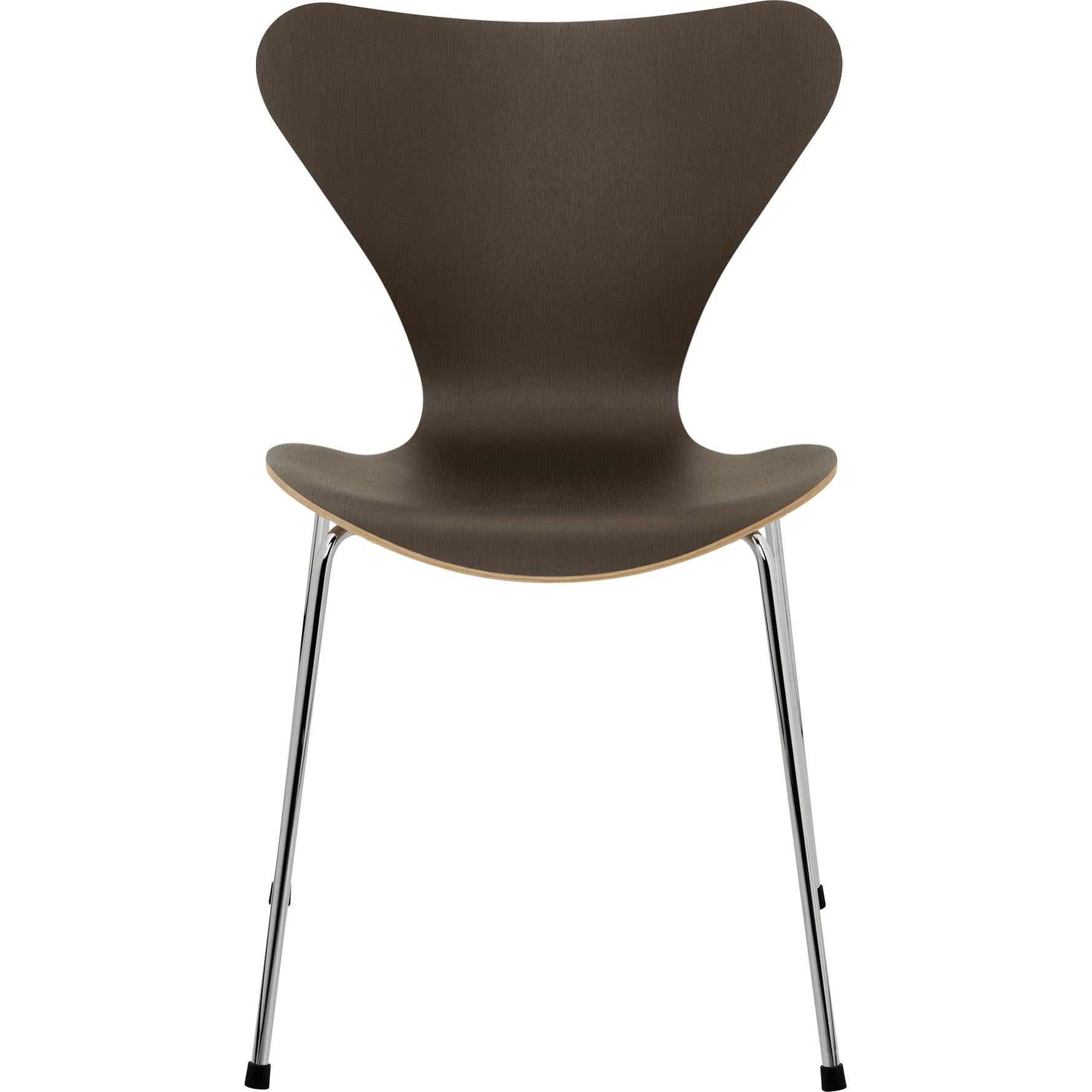 Fritz Hansen Series 7 Chair Veneer Dark Stained Oak Shell, Chromed Steel Base