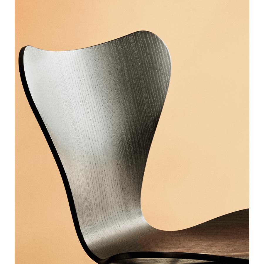 Fritz Hansen Serie 7 barnstol, svart