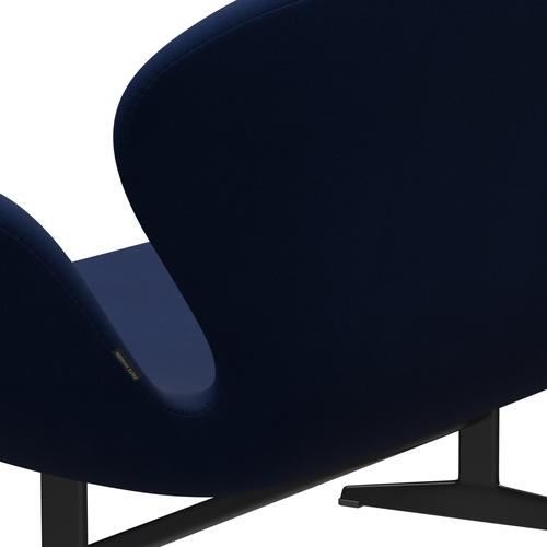 Fritz Hansen Swan Sofa 2-Sitzer, Schwarz Lackiert/Fame Dunkelblau (66071)