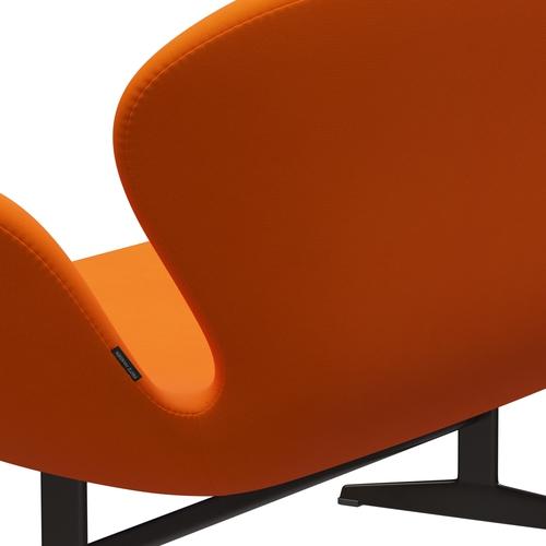 Fritz Hansen Swan Sofa 2 Sitzer, Braun Bronze/Fame Orange (63077)