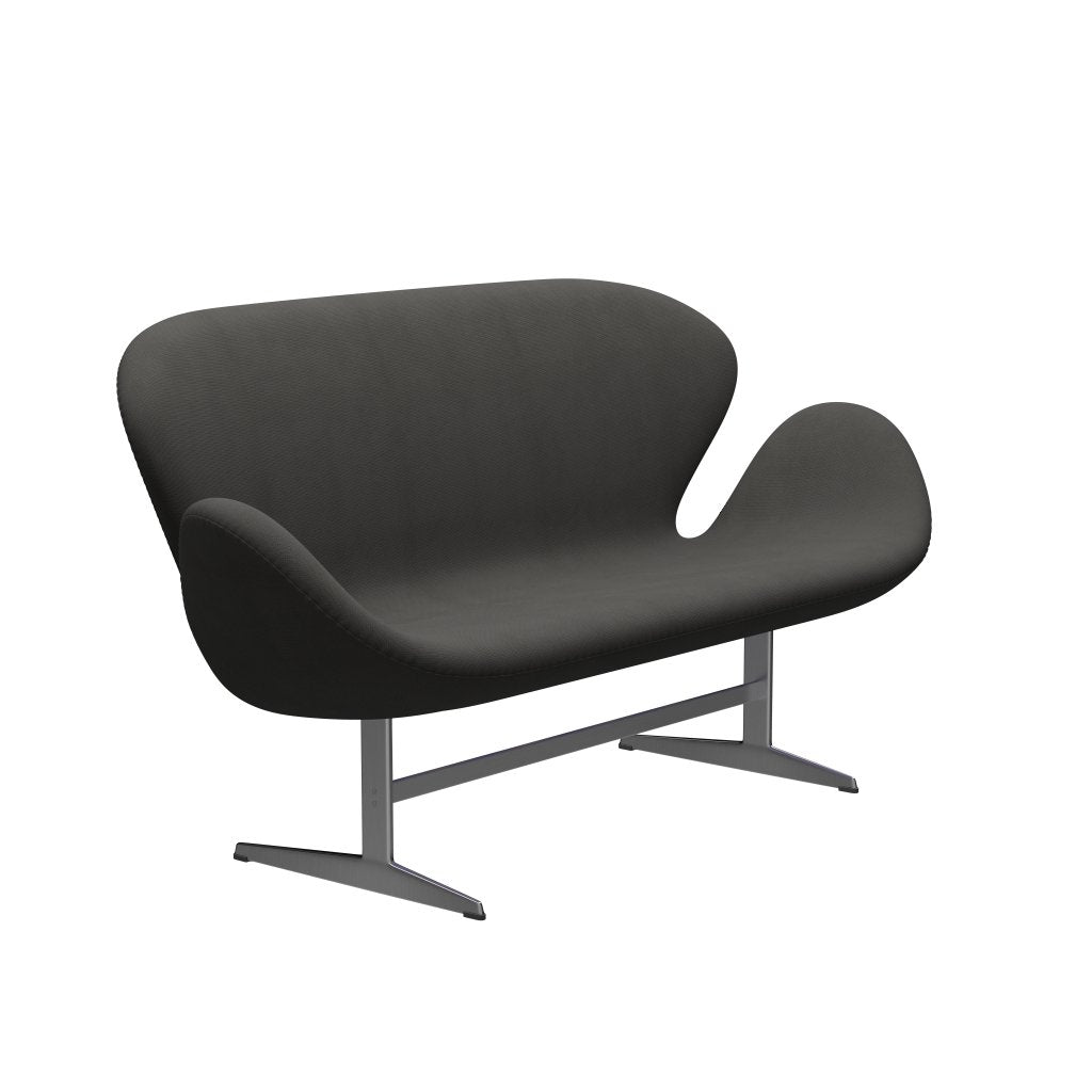 Fritz Hansen Swan Sofa 2 sæta, satín burstað ál/frægð brúnt (61060)