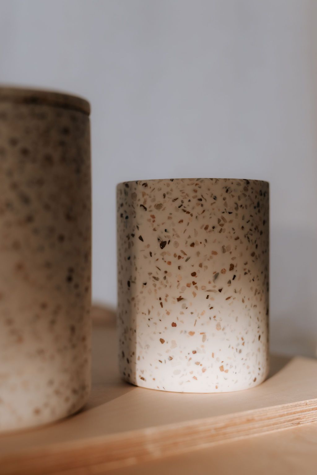 Humdakin Bologna Terrazzo-Vase mit Deckel, schwarz