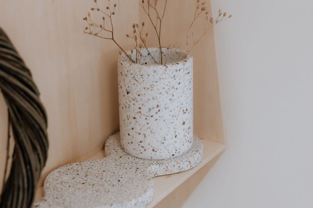 Humdakin Lucca terrazzo vase med lokk, rød/beige