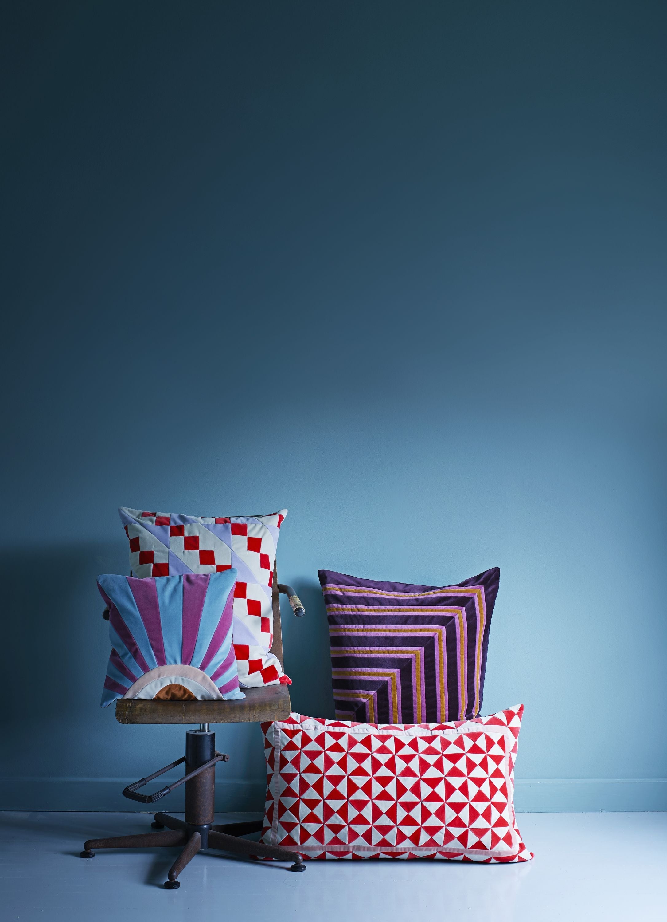 Christina Lundsteen Addison Cushion 50x60 Cm, Lavender/Tomato/Dusty White