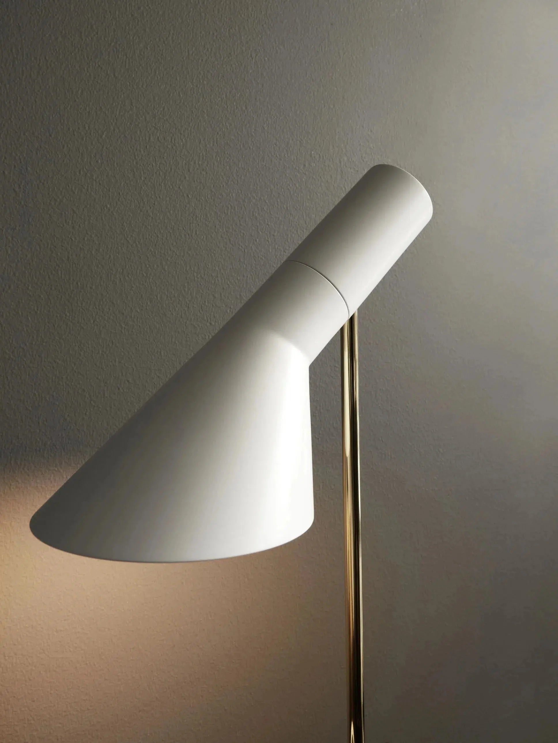 Louis Poulsen AJ Mini Table Lamp, jubileumeditie