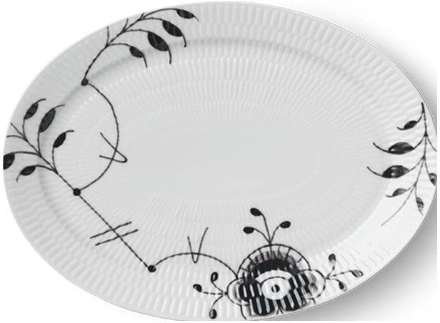 Royal Copenhagen Black Fluled Mega Plate, 28,5 cm