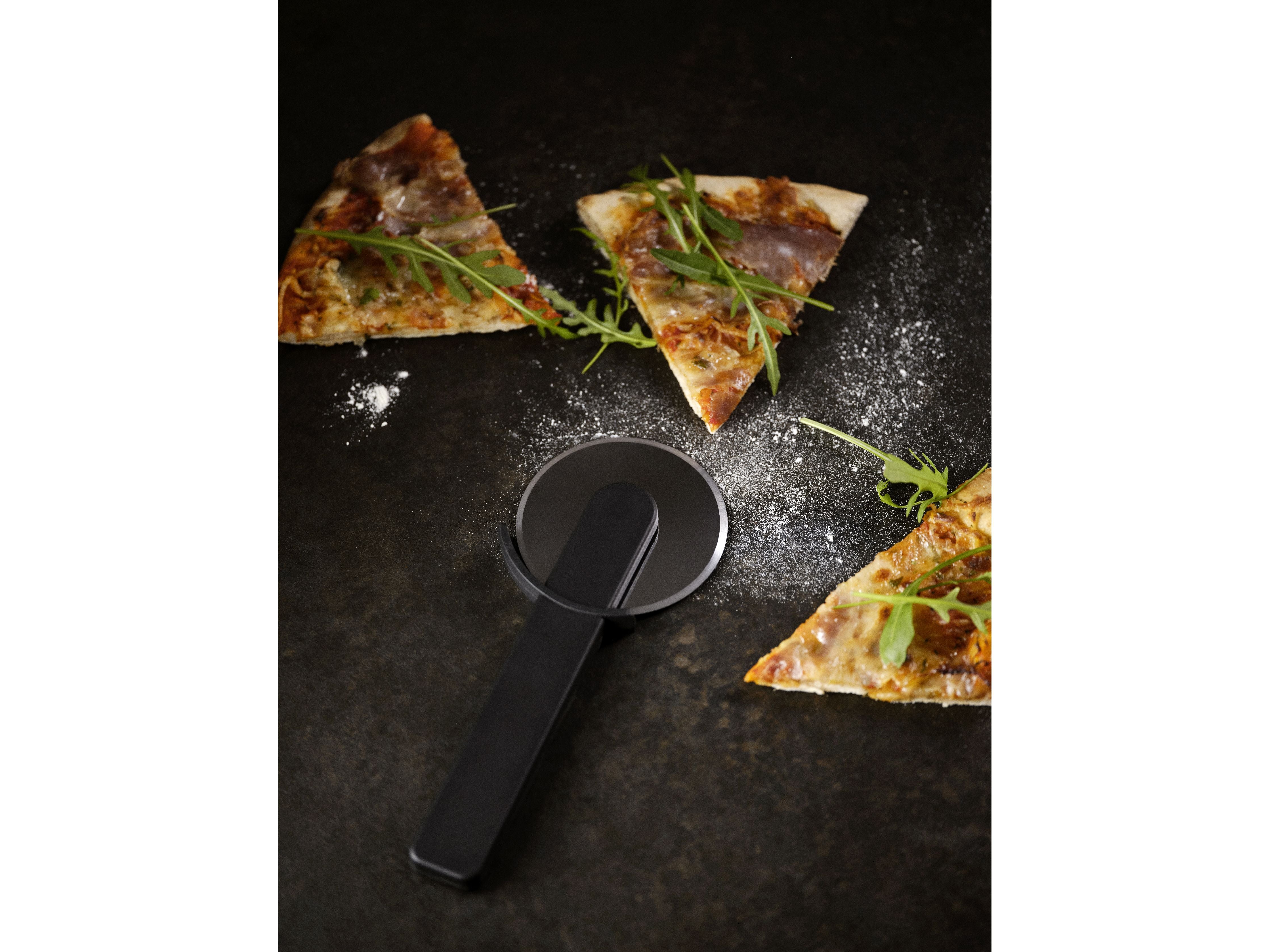 Zone Denmark Singles Pizza Slicer, musta