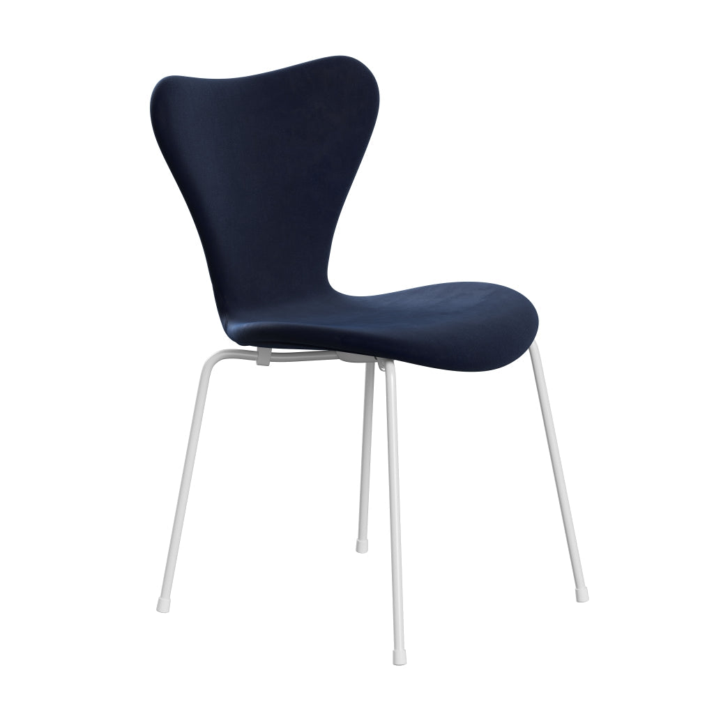 Fritz Hansen 3107 sedia piena tappezzeria, bianco/velluto di Belfast Midnight Blue