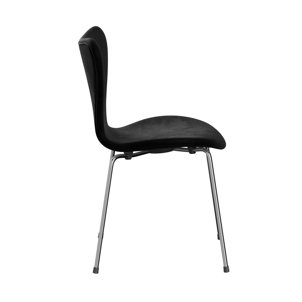 Fritz Hansen 3107 Silla de tapicería completa, Noche de terciopelo cromado/belfast