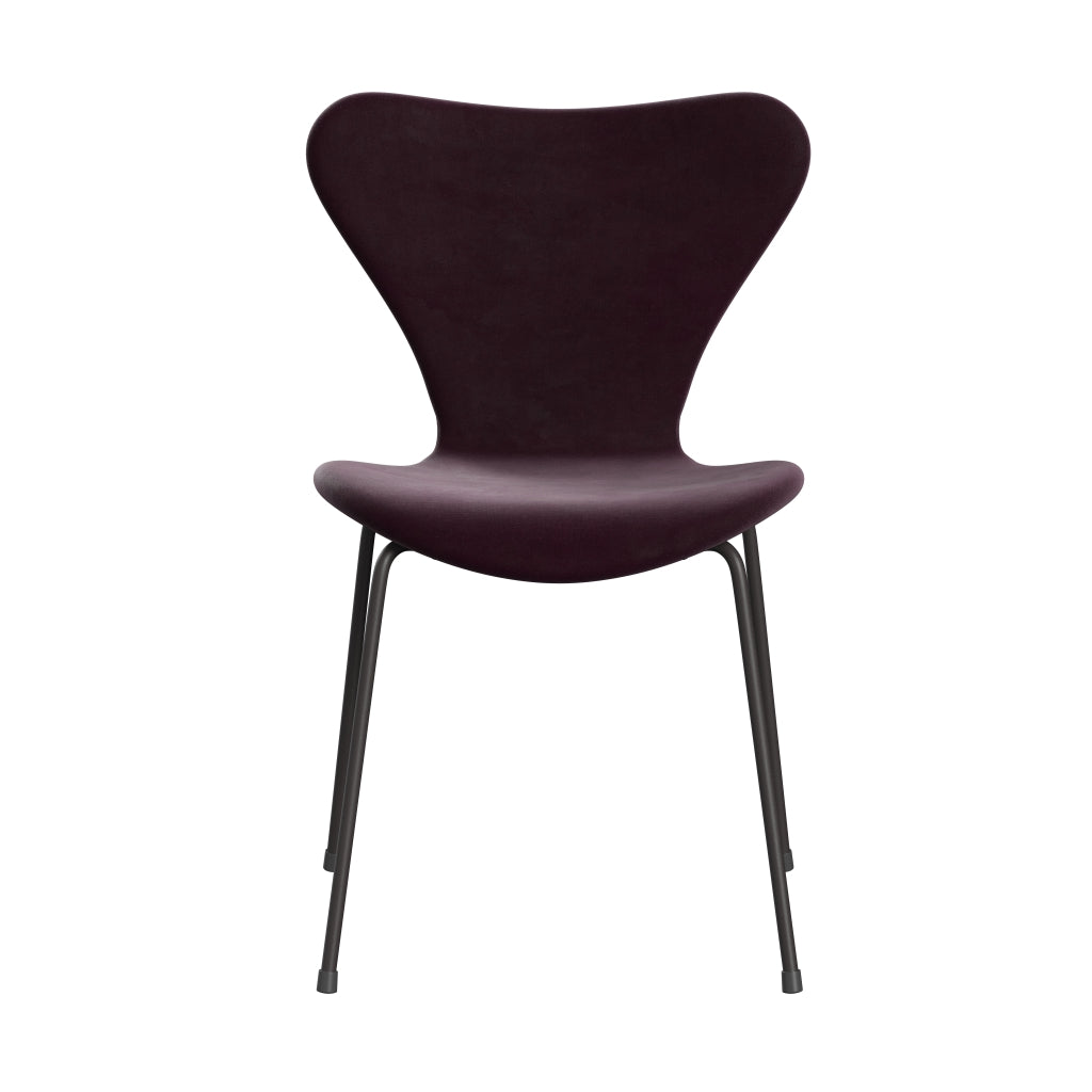 Fritz Hansen 3107 chaise pleine d'ameublement, graphite chaud / Belfast Velvet Dark Plum