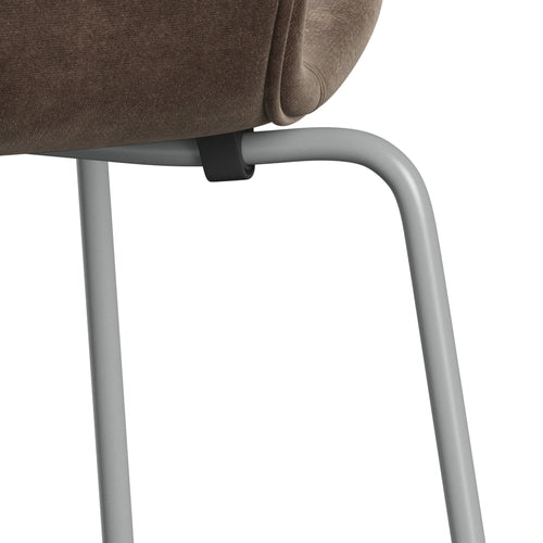 Fritz Hansen 3107 Stol Fuld polstring, ni grå/Belfast Velvet Gray Brown