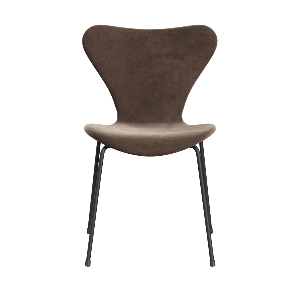 Fritz Hansen 3107 stoel Volledige bekleding, warme grafiet/Belfast Velvet Gray Brown