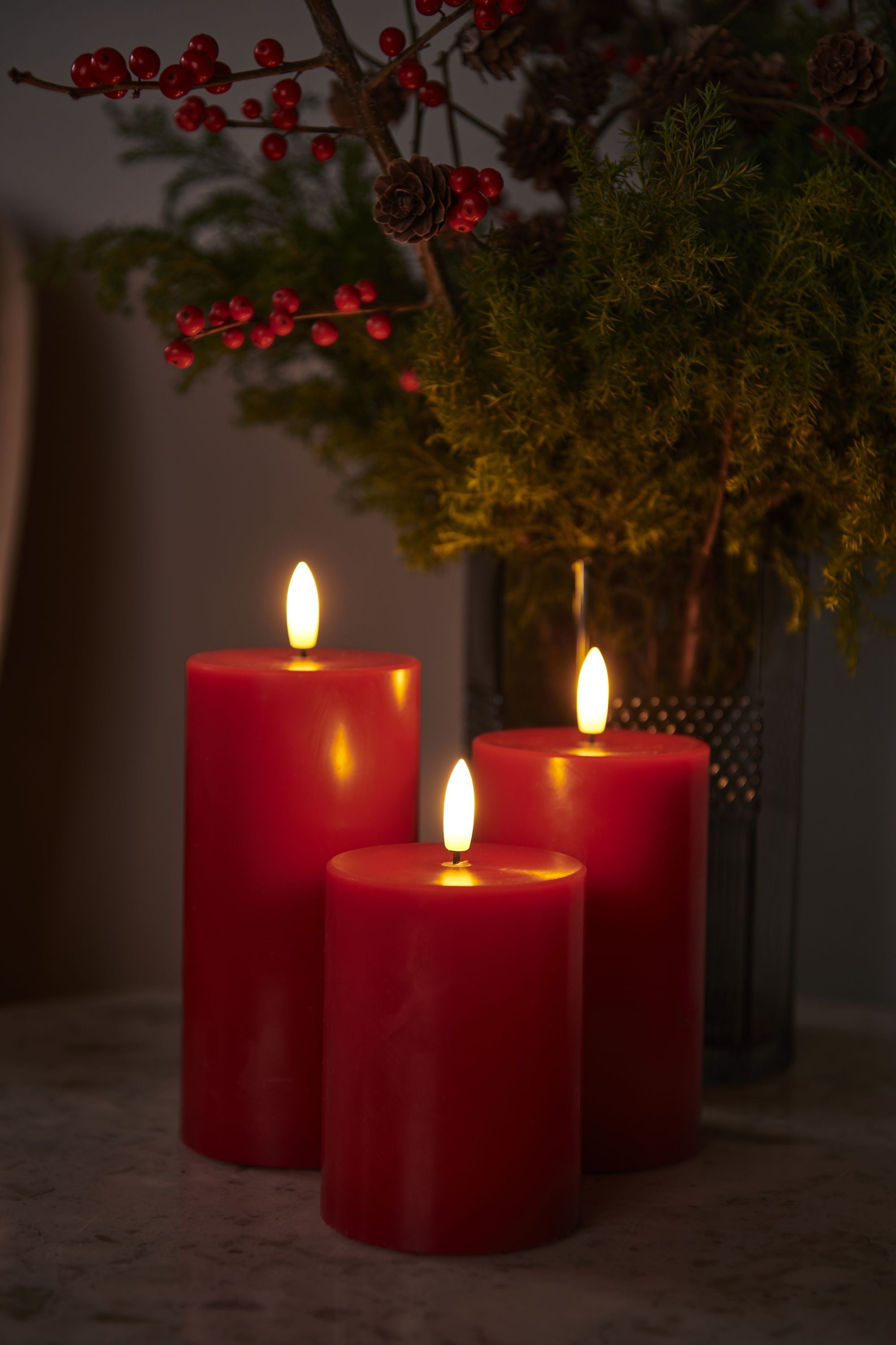 Sirius Sille LED CANDLE 3 PCS Ø7,5x10/12,5/15 cm, rosso