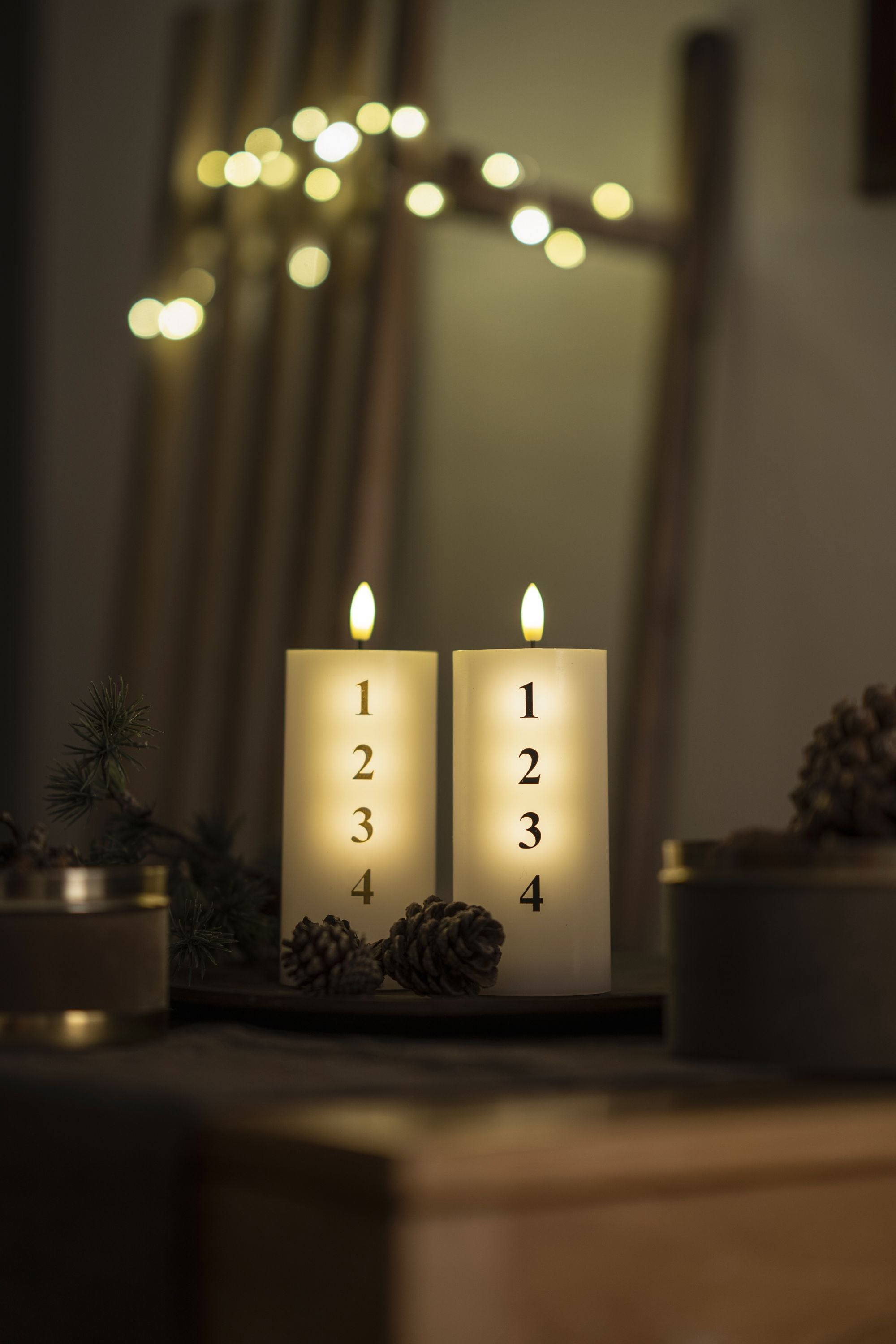 Sirius Sille Advent Light ø7x H15cm, blanc / or