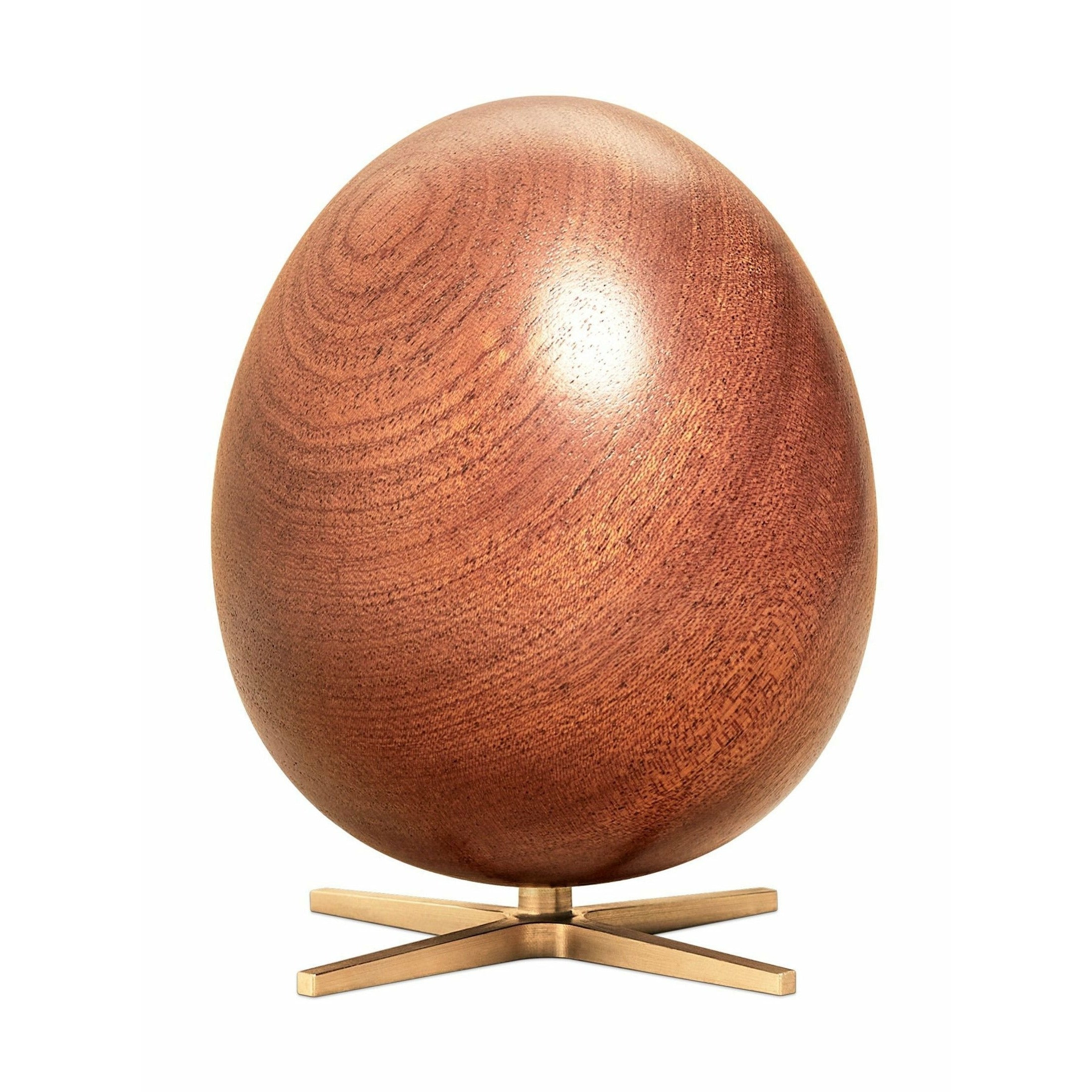 Prepare la figura de madera de huevo caoba, base de latón