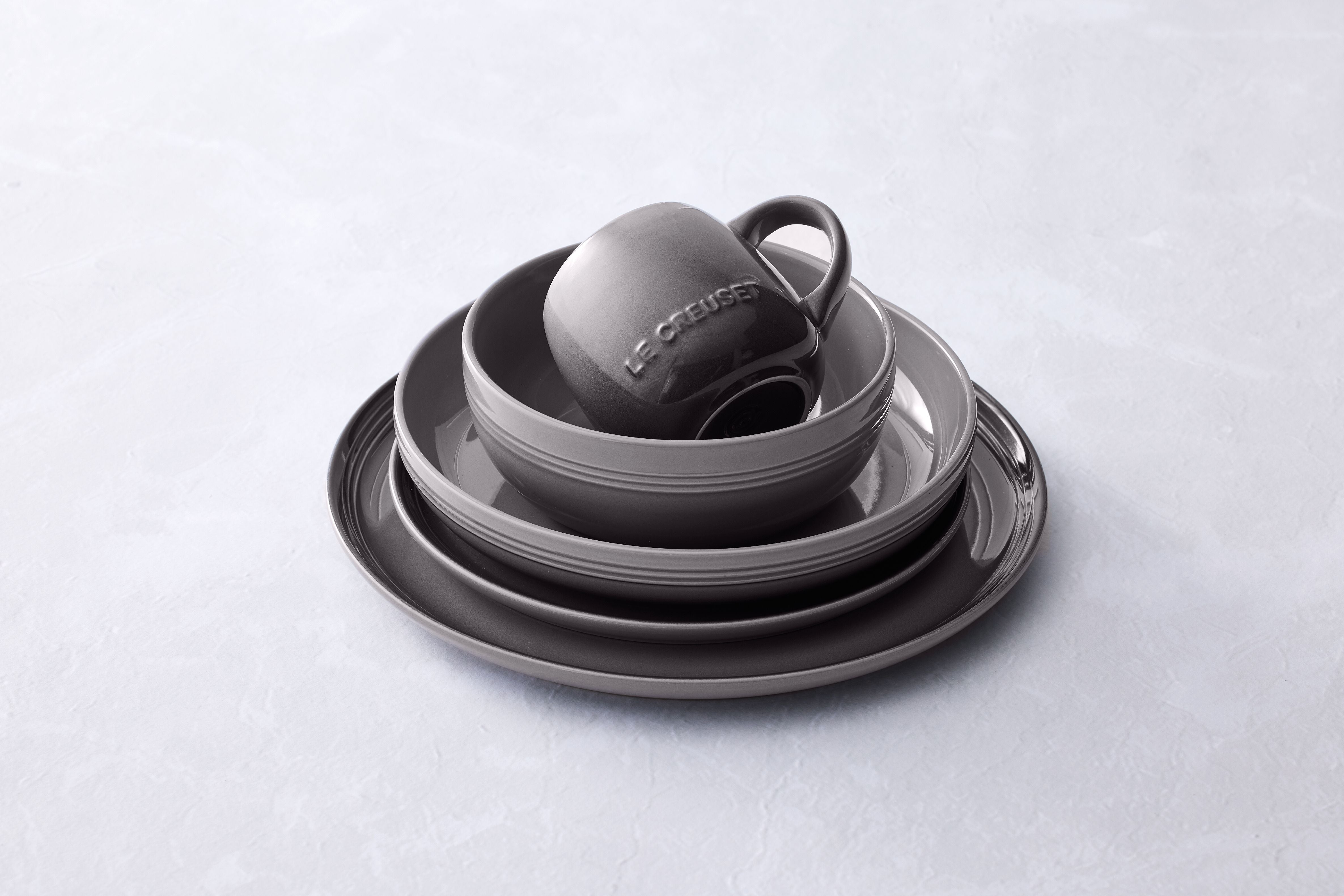 Le Creuset Coupe -illallislevy, flint