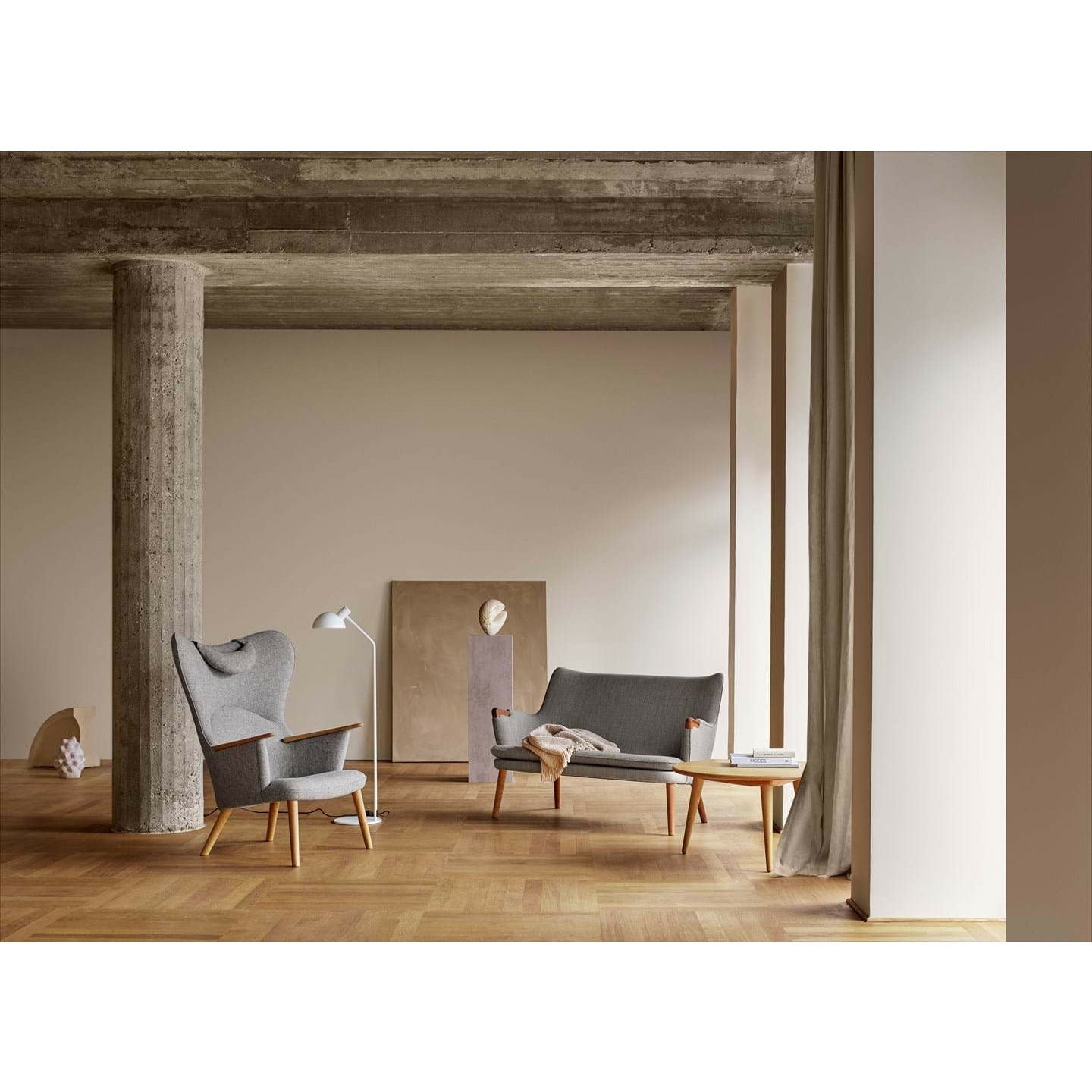 Carl Hansen CH78 Silla de salón Mama Bear, aceite de roble/Hallingdal gris 0130