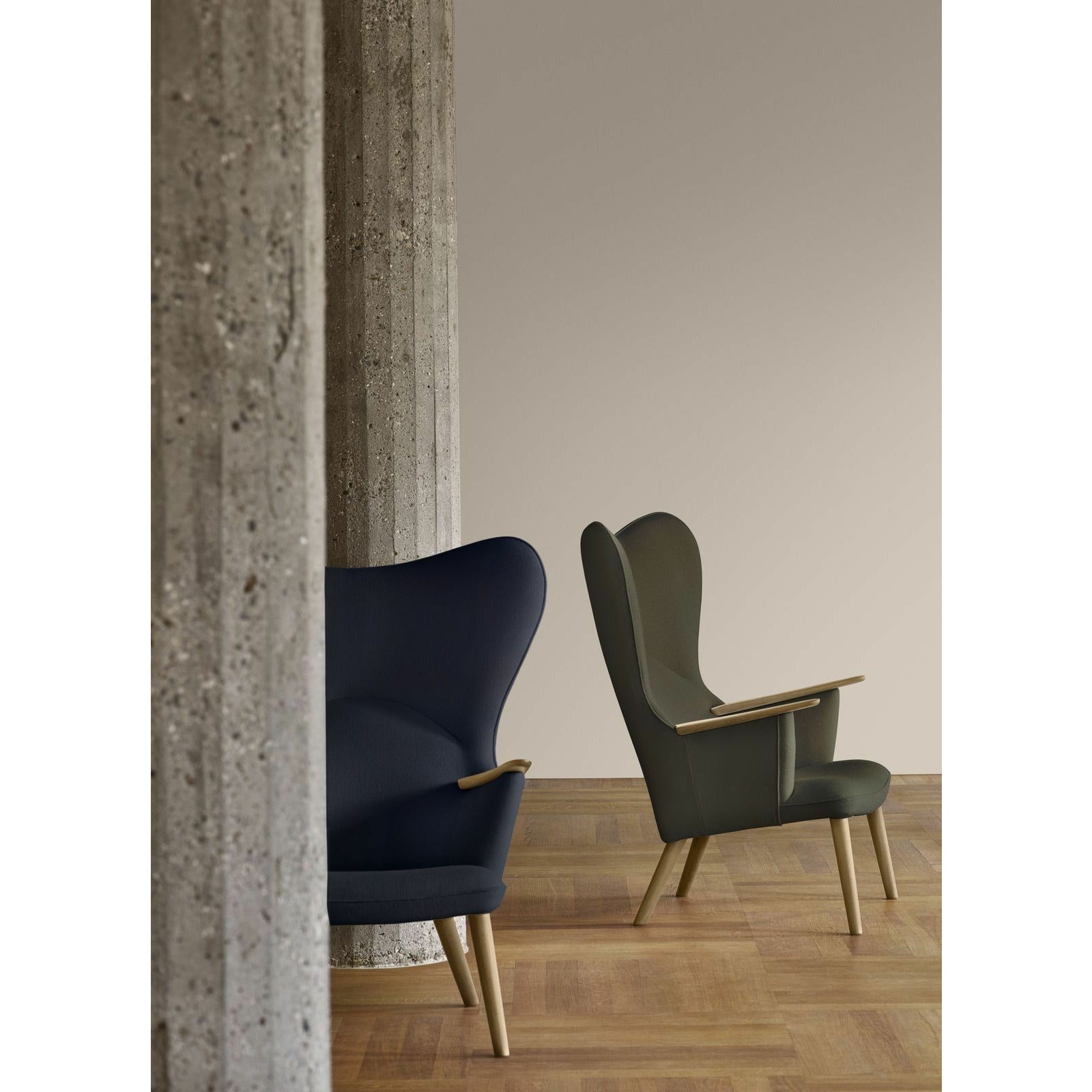 Carl Hansen CH78 Silla de salón Mama Bear, aceite de roble/Fiord verde 0961