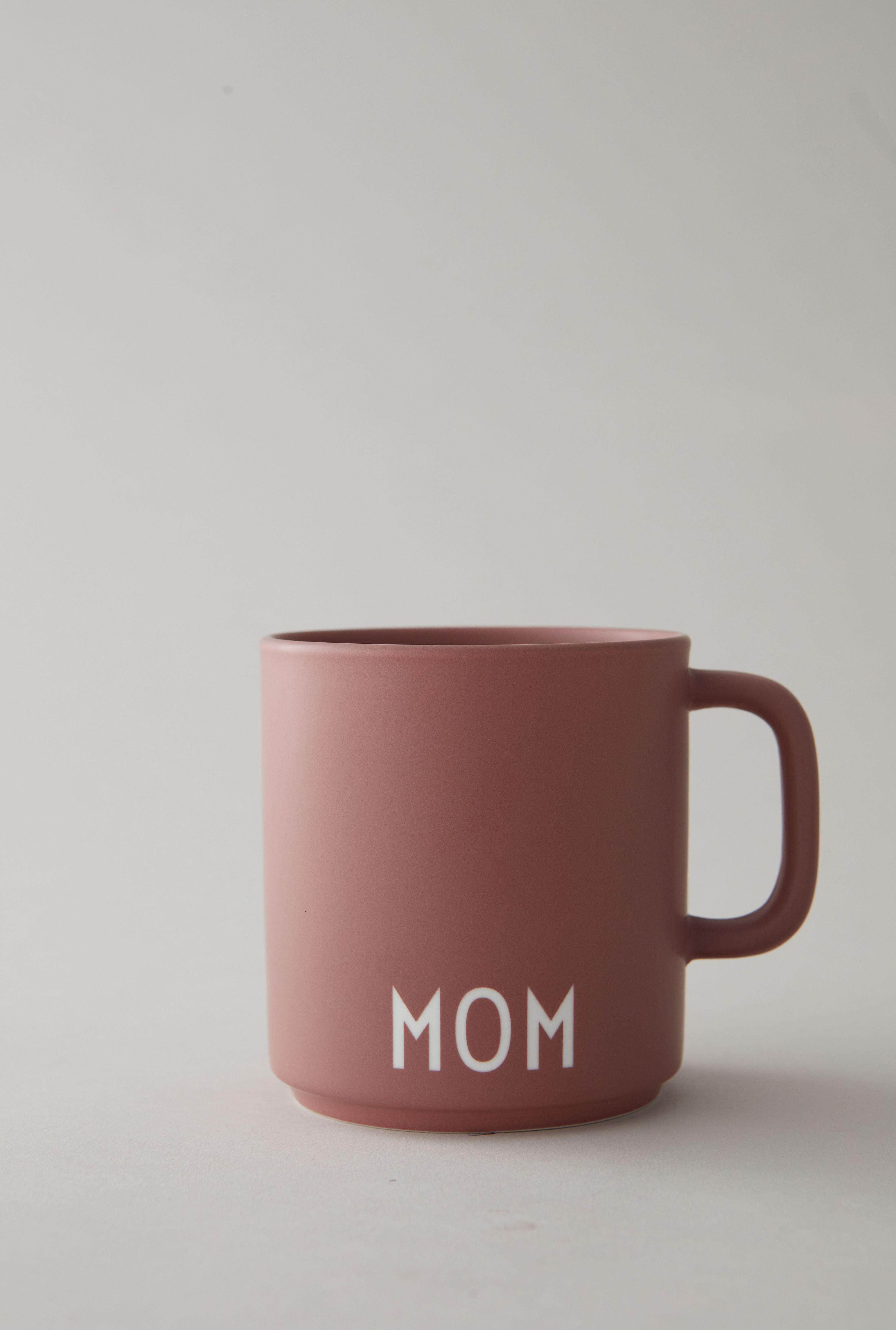 Letras de diseño taza favorita con mango mamá, Ash Rose