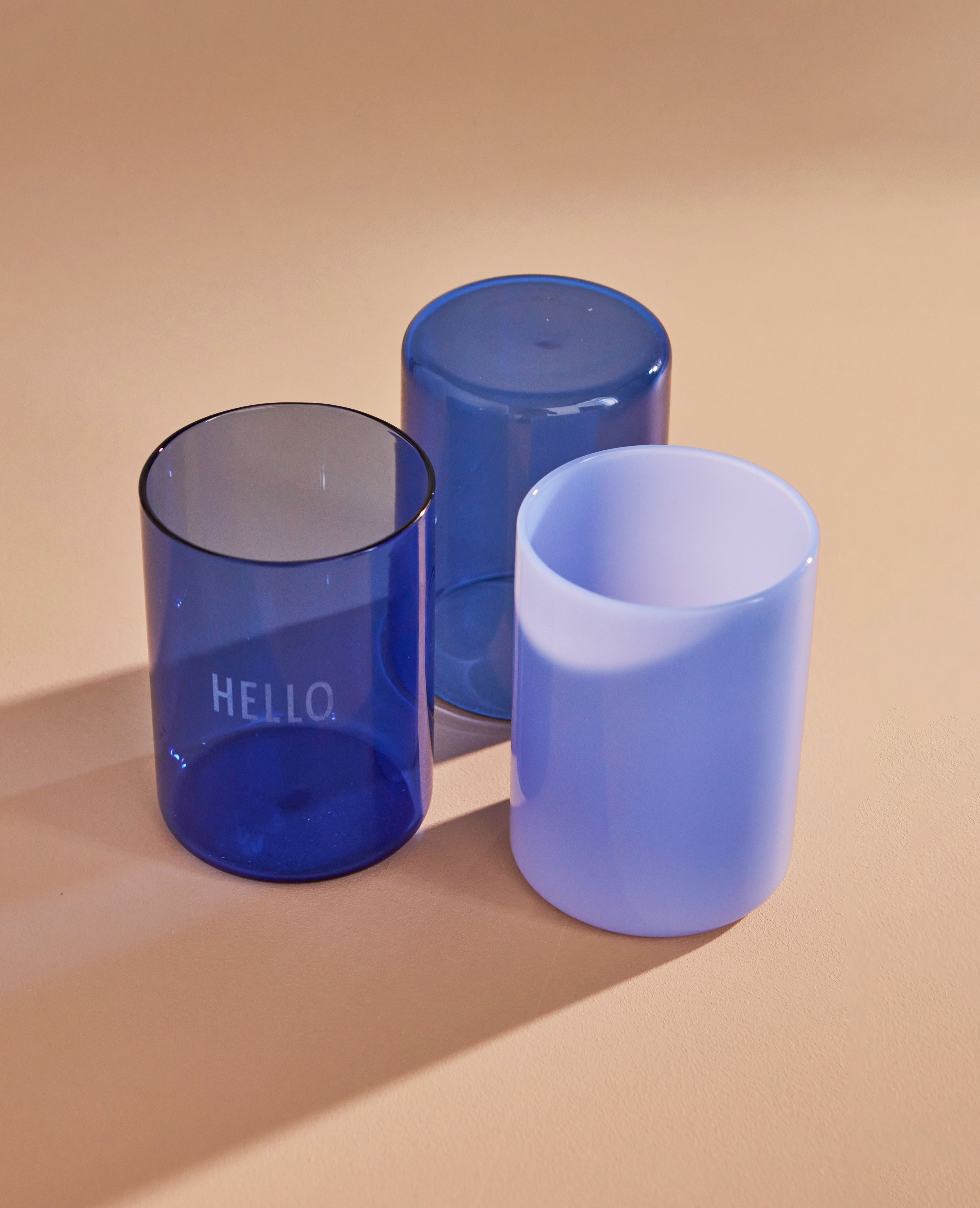 Designbrevets favoritdricksglas, mjölkblått