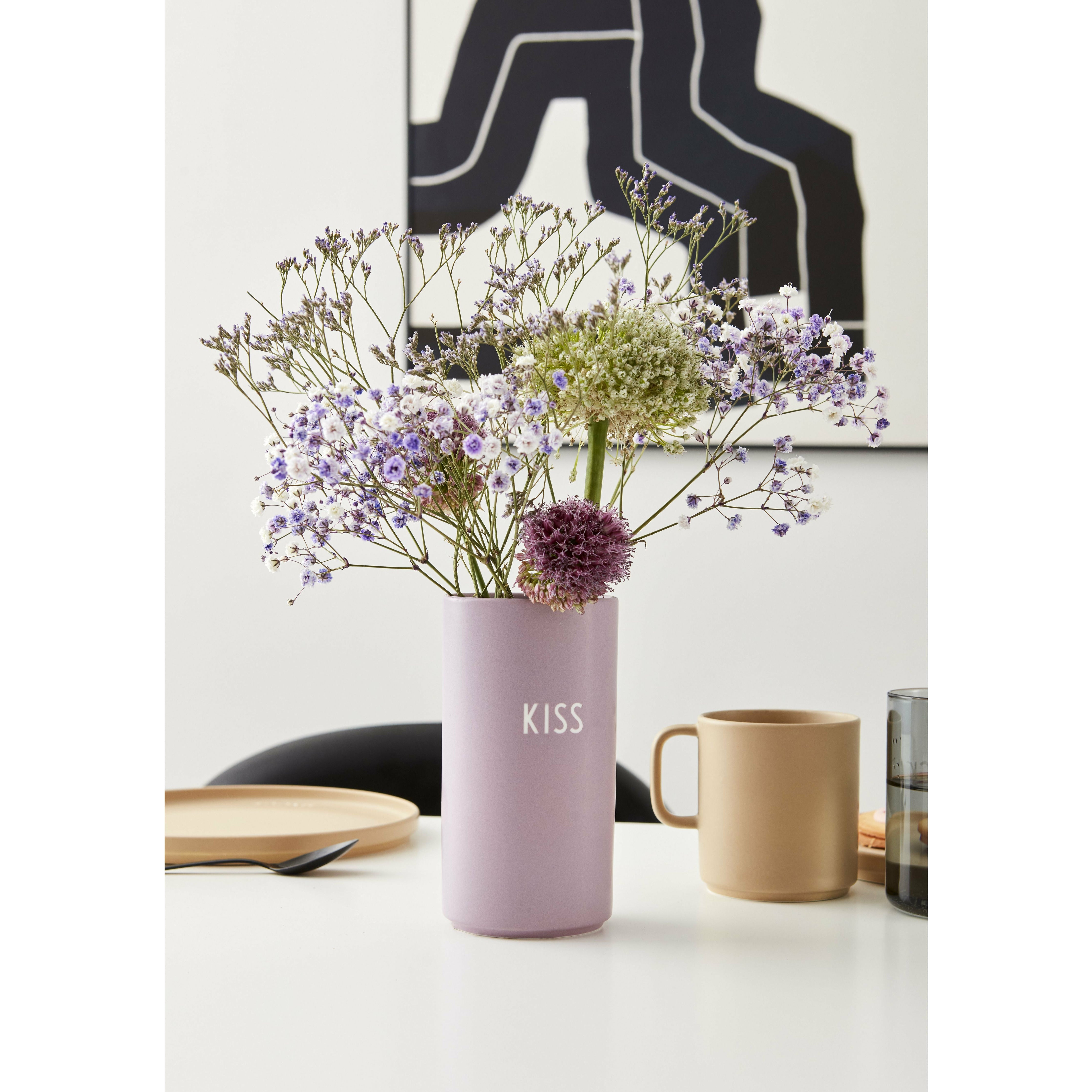 Design Letters Favorit Vase Kiss Medium, Lavendel