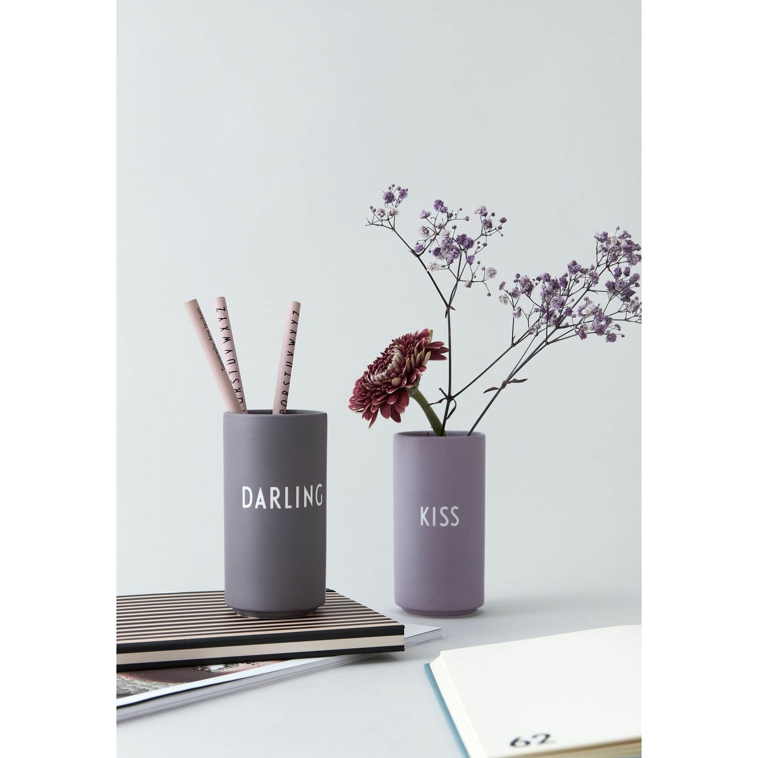 Design Letter's Favorite Vase Lavendel, Kuss