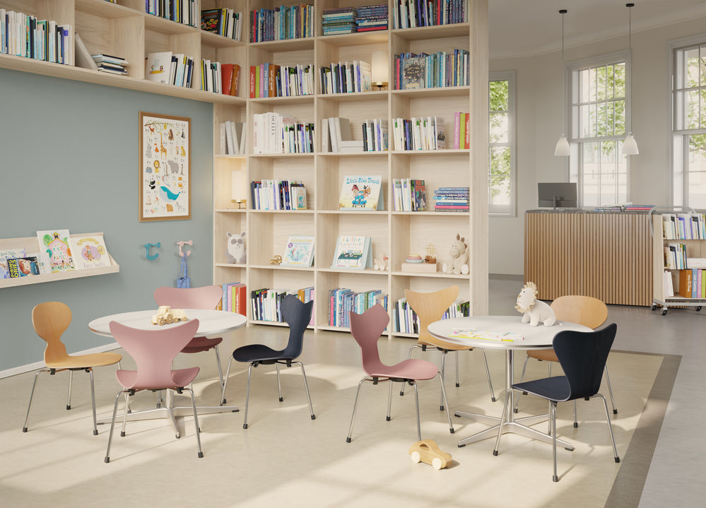 Sedia Fritz Hansen 3177 Serie 7 per bambini, impiallacciatura colorata/rosa selvatica