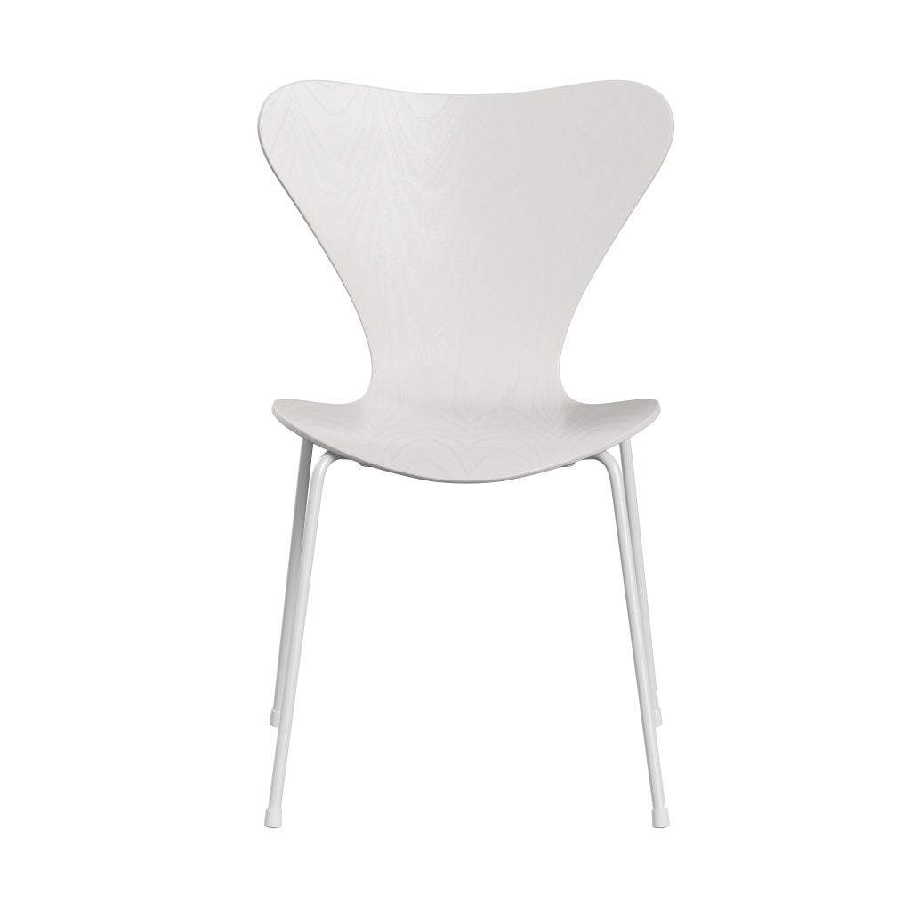 Fritz Hansen 3107 Stuhl ungepolstert, Weiß/Eschenweiß gefärbt