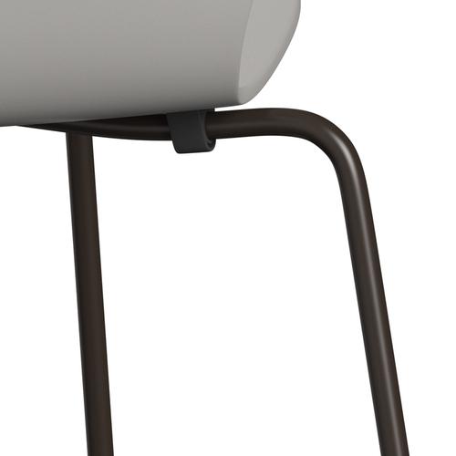 Sedia Fritz Hansen 3107 non uffolisca, bronzo marrone/nove grigio laccato