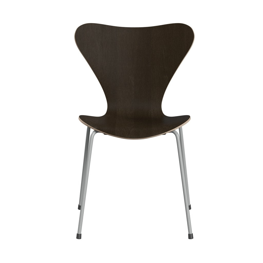 Fritz Hansen 3107 Stuhl ungepolstert, Nine Grey/Dark Stained Oak Furnier Natural